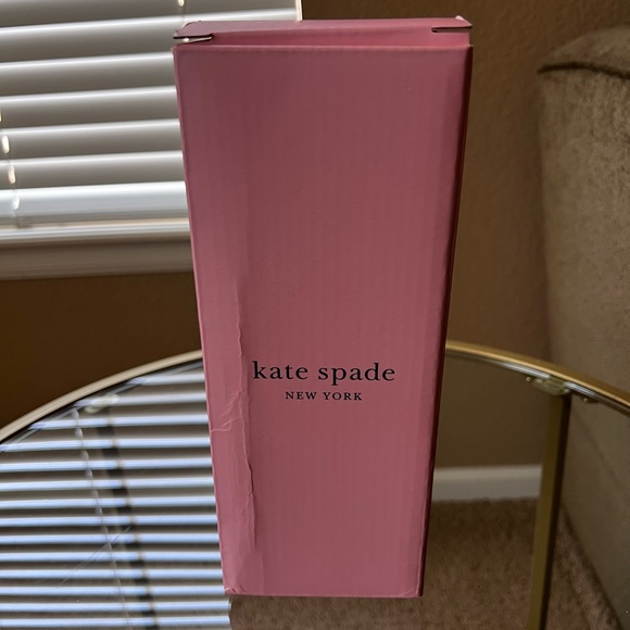 Kate Spade Crystal Wine Glass - Picture 2 of 5